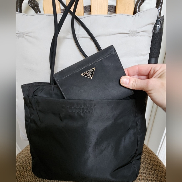 PRADA Logo Plate Black Nylon Leather Trifold Wallet/6X1273 - Picture 8 of 14